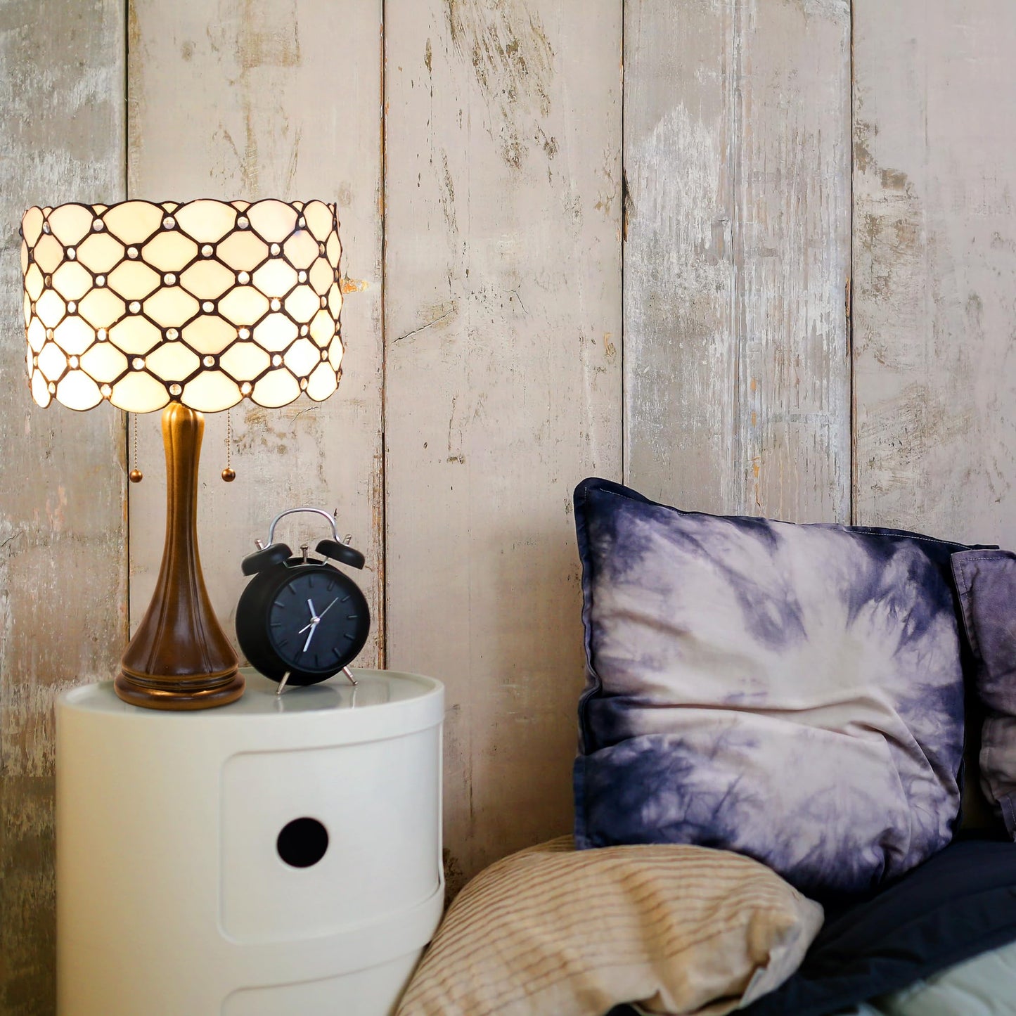 Serena D'italia Tiffany Style Table Lamp Contemporary, Diamond Pattern Stained Glass Lamp with Jewels, Standing Lamp with Double Pull Chain (White)