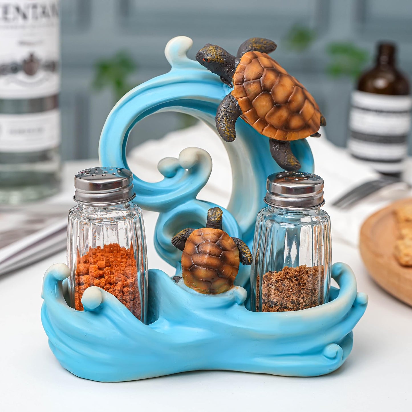Farmhouse Kitchen DéCor Salt And Pepper Shakers Set - Salt And Pepper Dispenser with Resin Ocean Sea Turtle Figurine And Statues Holder - Elegant Glass Spice Jars