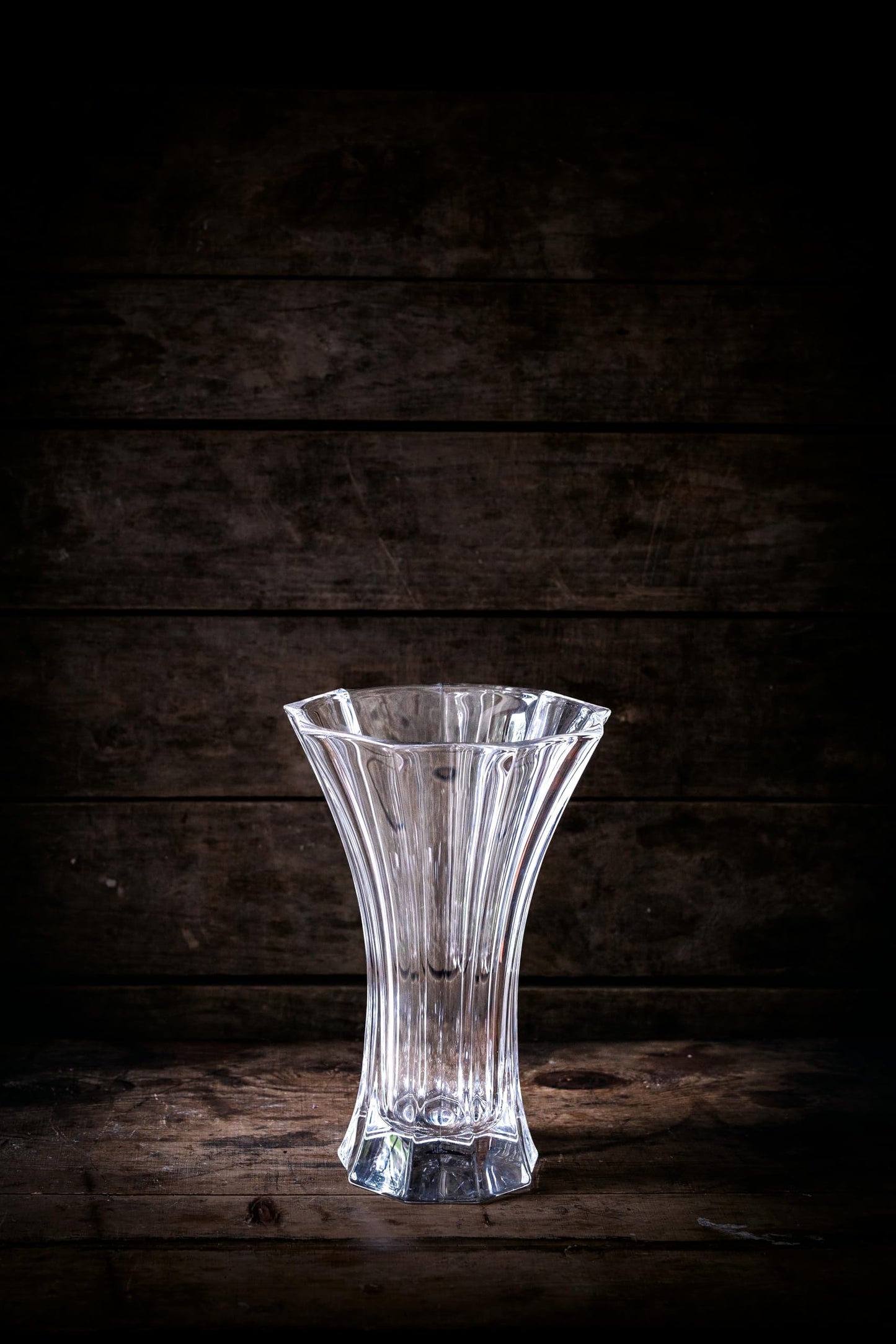 Nachtmann Saphir Collection, Crystal Vase, 10.6-Inch, Decorative Glass Vase for Flowers, Home Décor, and Centerpieces, Makes a Great Wedding, or Housewarming Gift, Clear