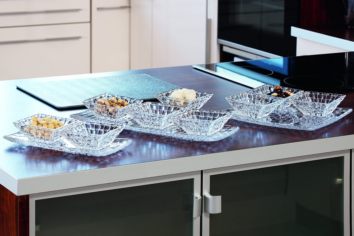 Nachtmann Bossa Nova Collections, 3 Piece Plate and Bowl Serving Set, For Dips, Smalls Salads, Nuts, Dried fruit, Crystal Clear Glass, Dishwasher Safe