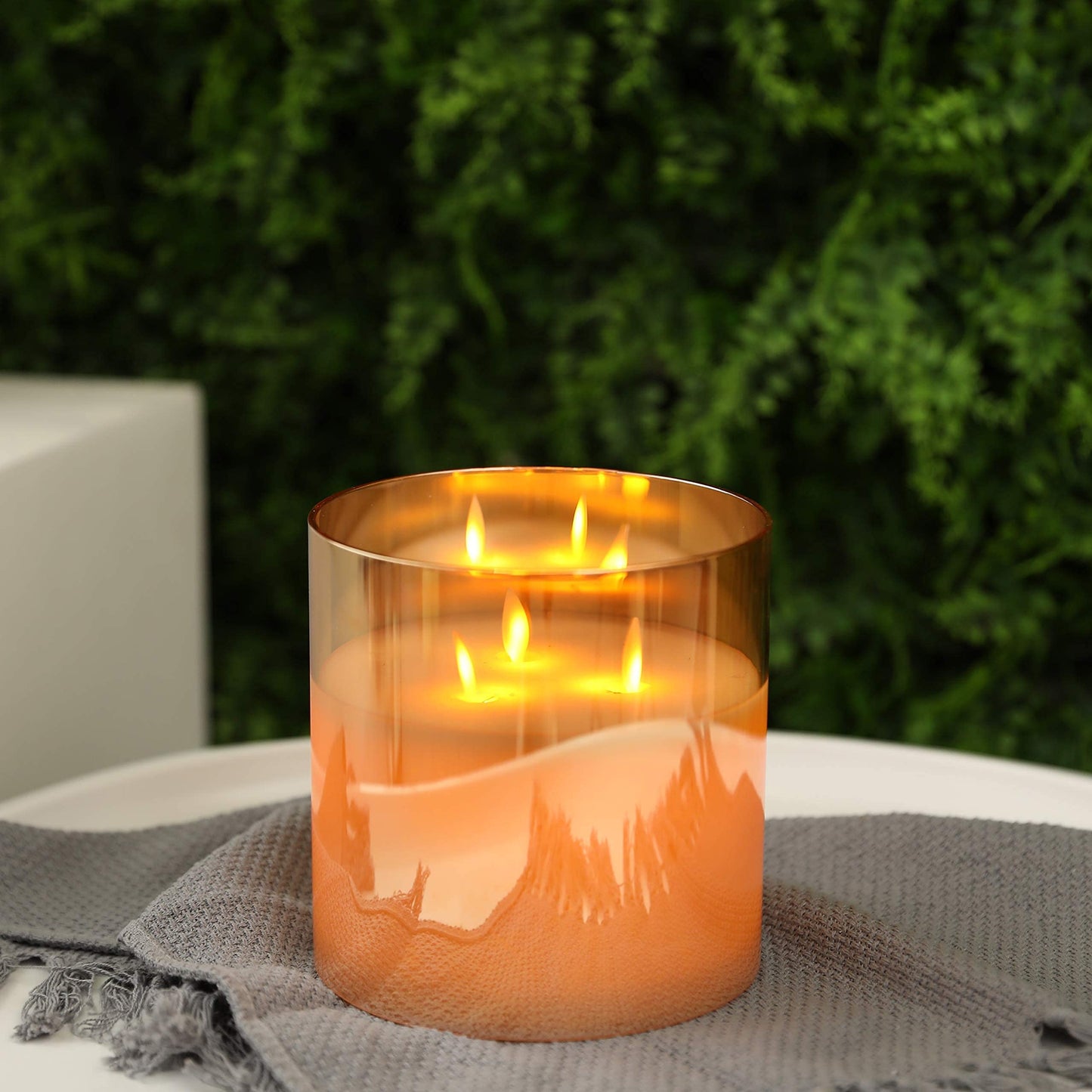 JHY DESIGN Large Moving 3 Wicks Battery Candle with 6-Hour Timer Function 6“ Dia Flameless Candle Battery Powered, Simulation 3D Glass LED Candle for Party Home Xmas Festivel Table Bar(Gold)