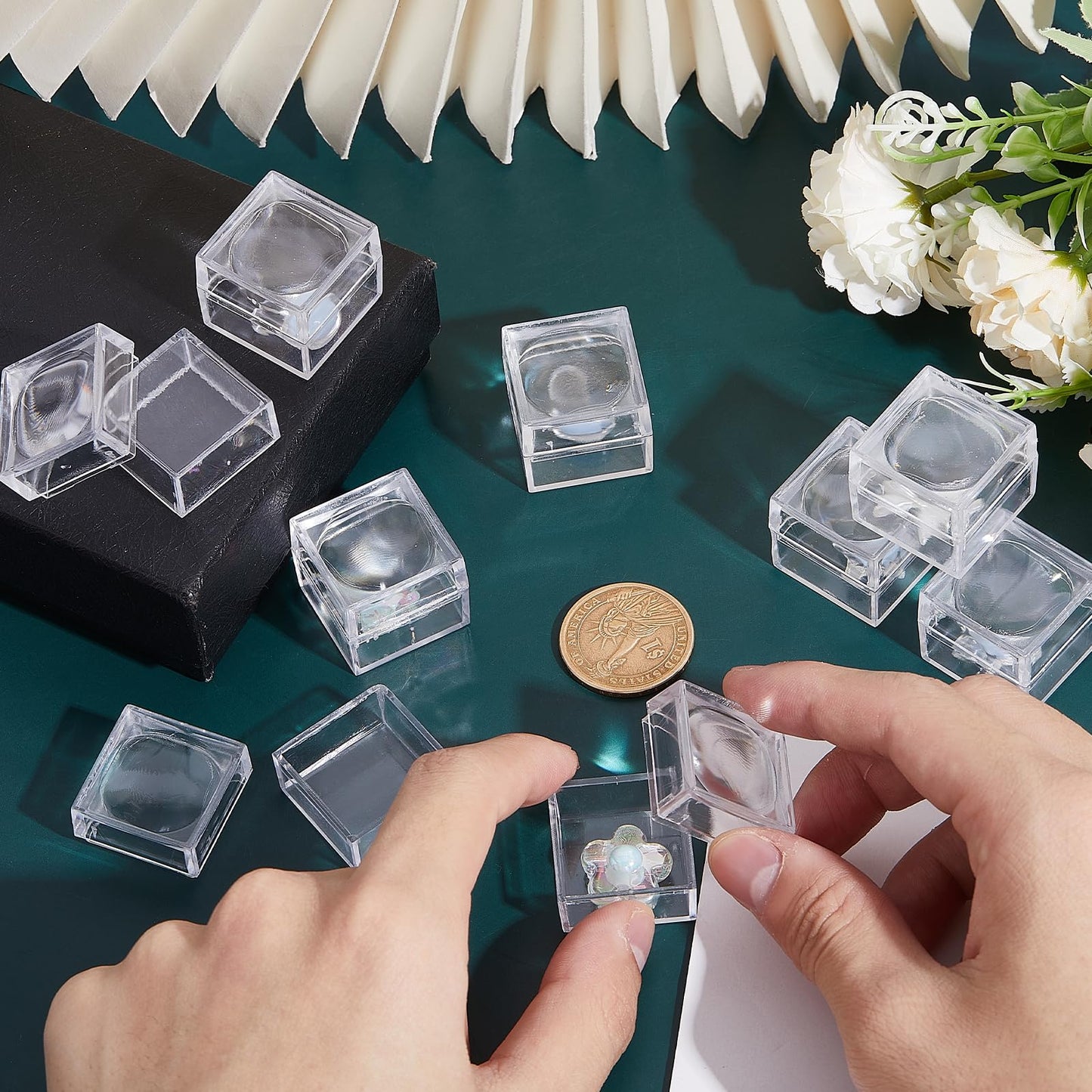 CHGCRAFT 20pcs Magnifying Display Box Diamond Gemstone Display Case Transparent Plastic Diamond Jewelry Boxes