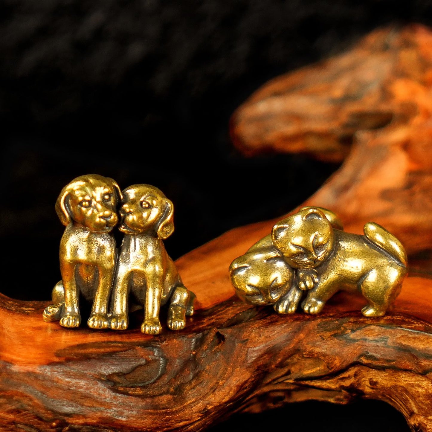 Playful Cats Brass Sculpture - 100% Solid Handcast Retro Animal Statue, Whimsical Friendship Desk Decor for Home & Office, Unique Collectible Gift for Pet Lovers, Handcrafted Dog Lover Art Piece