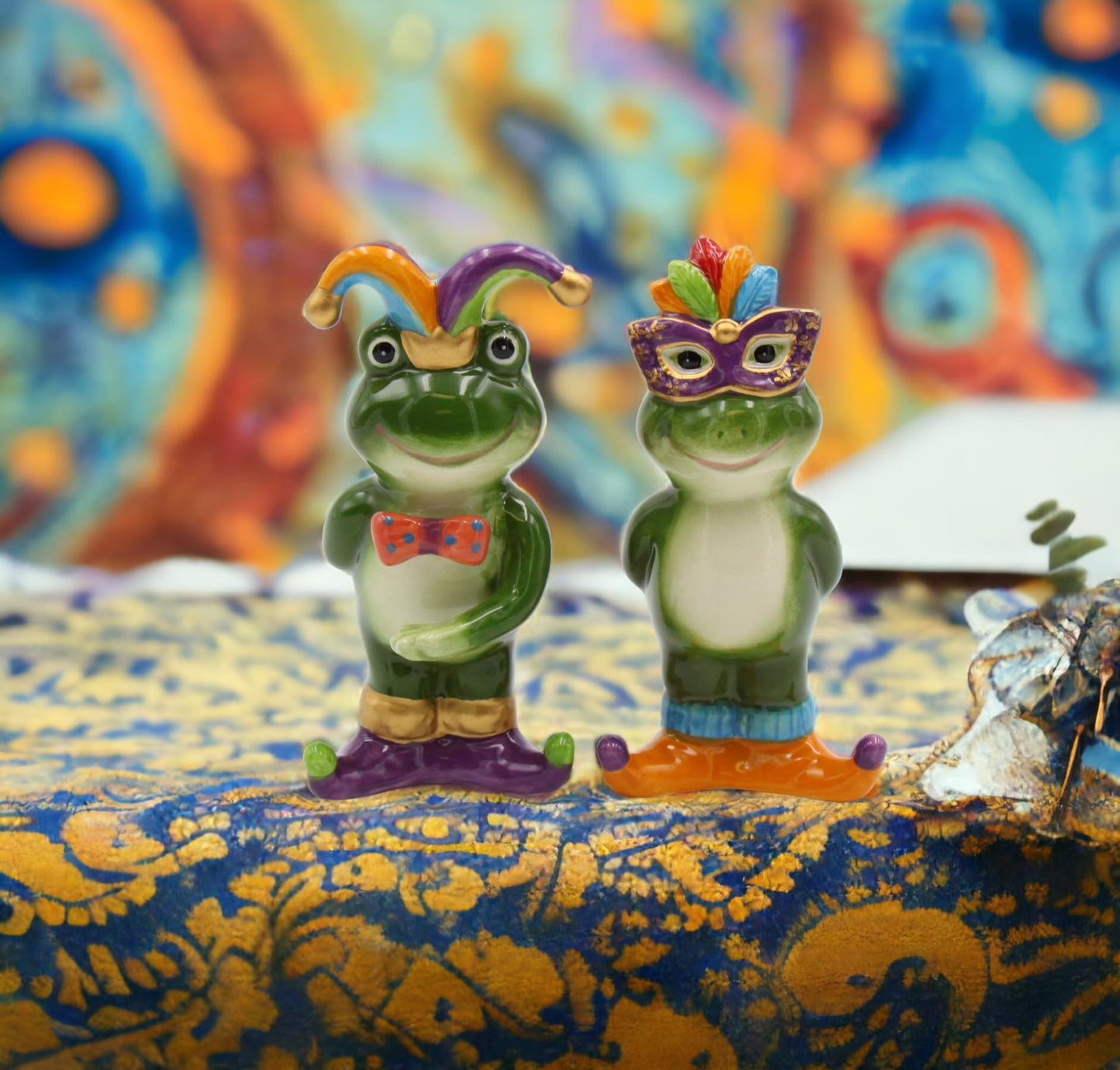 Fine Ceramic Mardi Gras Costume Frogs Couple Salt & Pepper Shakers Set, 4-7/8" H