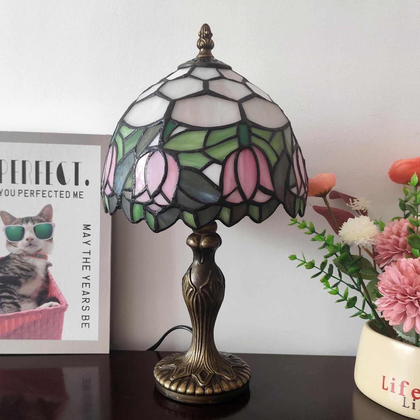 XPHMXP Tiffany Table Lamp Small Stained Glass Desk Lamp Vintage Bedside Lamp Included 3 Way LED Bulb for Home Living Room Nightstand Bedroom Office (Pink Tulip)