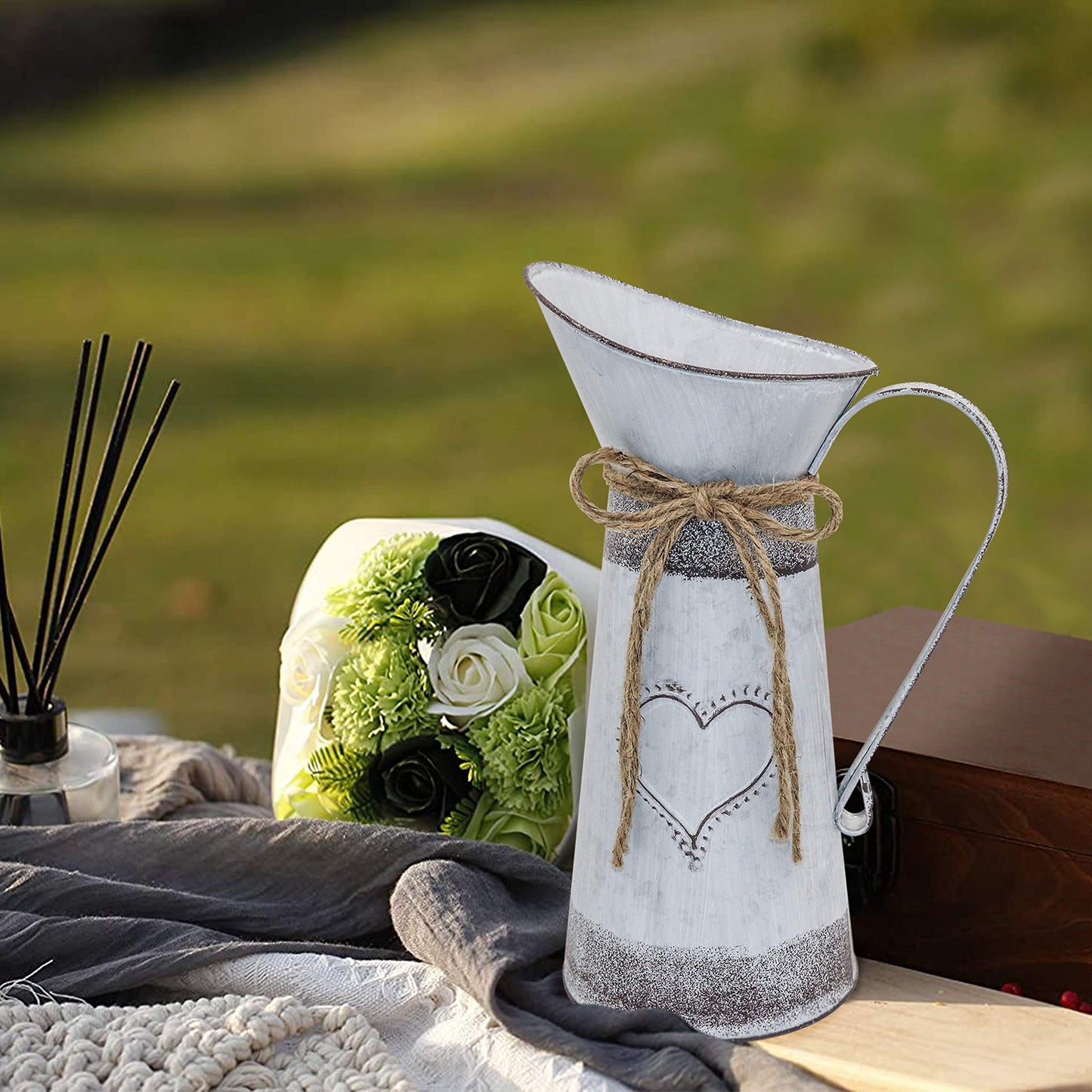Soyizom French Country Style Vase Primitive Jug, Rustic Decor Flower Vase Shabby Chic Milk Jug Can Tin Pot Metal Farmhouse Pitcher Vase for Wedding Party Christmas Decoration，11" Pitcher