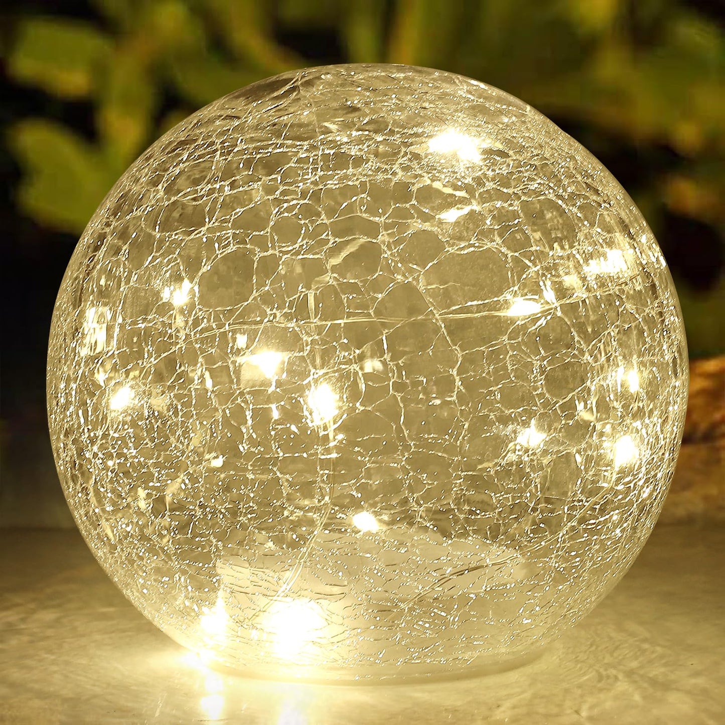 6 Inches Crackle Globe LED Lamp Battery Operated, Gold Mercury Crackled Glass Ball Light with Bottom Switch for Festival Christmas Decoration, Home Living Room Indoor