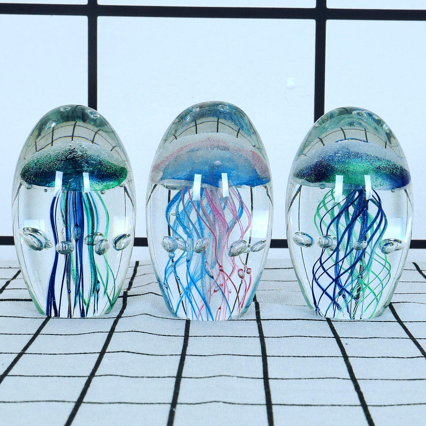 EUSTUMA Hand Blown Glass Jellyfish Figurine Ornament,Sea Animal Ornament for Fish Tank Aquarium,Sea Animals Collection for Birthday Gift,Office Glass Paperweight for Desk.