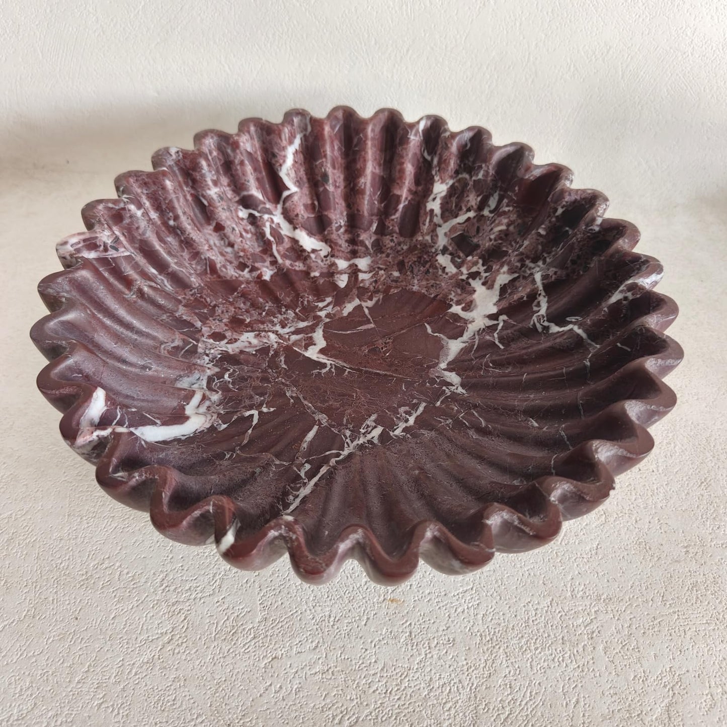 SourcTrek Ruffle Scallop Decorative Bowl,10-inch Large Natural Stone Purplish Red Bowl,Modern Handicraft Fruit Bowl and Key Bowl for Kitchen Counter Entryway (Rosa Levanto)