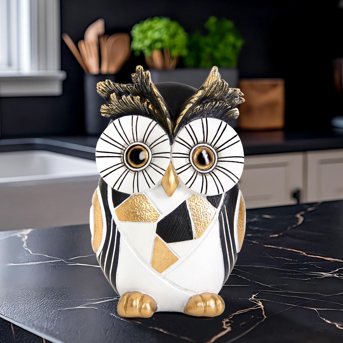 Wiresusan Modern Black and Gold Owl Statue Unique Minimalist Owl Figurine for Home Decor Shelves, Bookshelves, Office Desk Accents Whimsical Animal Sculpture Art Deco Gift for Woman Mom Bird Lovers