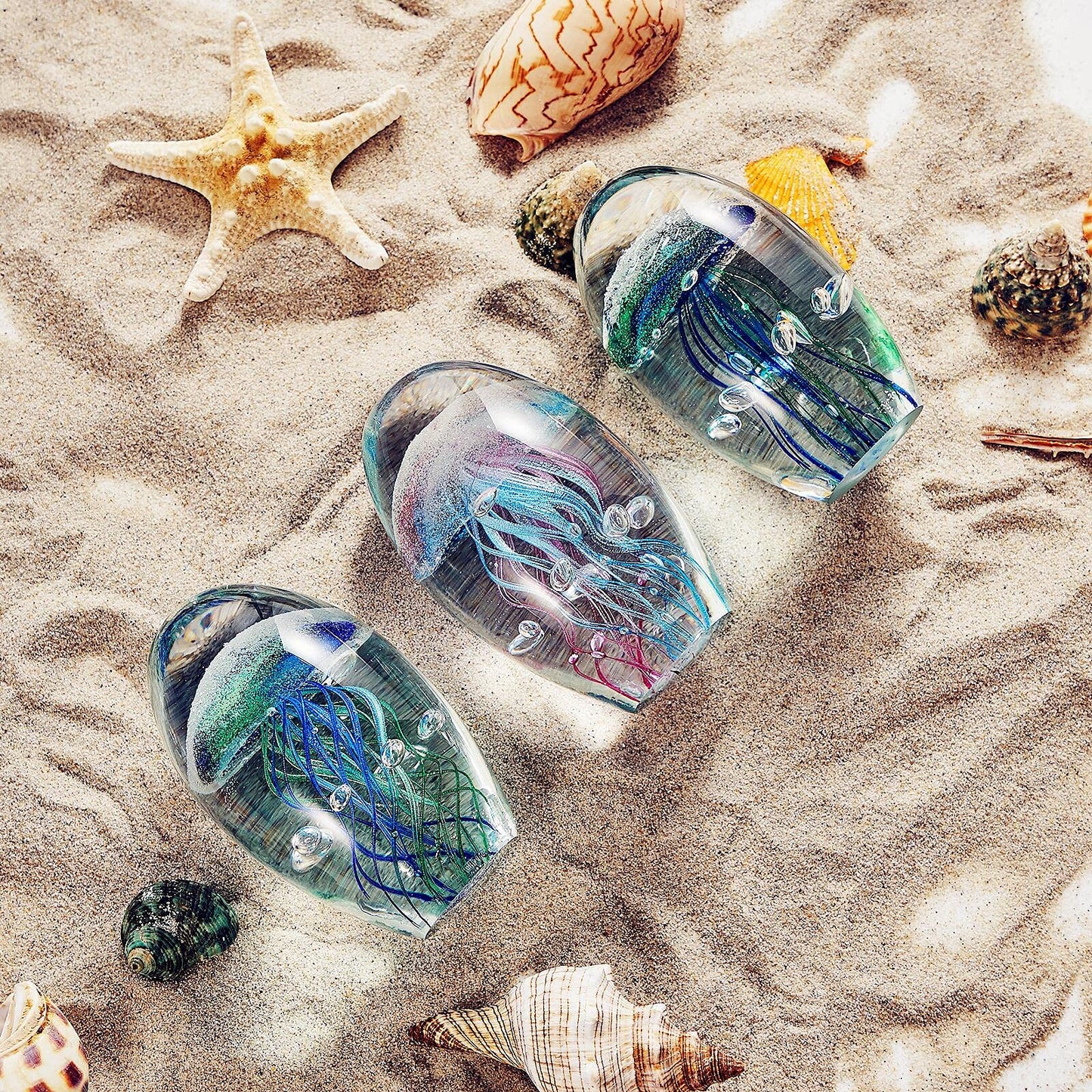 EUSTUMA Hand Blown Glass Jellyfish Figurine Ornament,Sea Animal Ornament for Fish Tank Aquarium,Sea Animals Collection for Birthday Gift,Office Glass Paperweight for Desk.