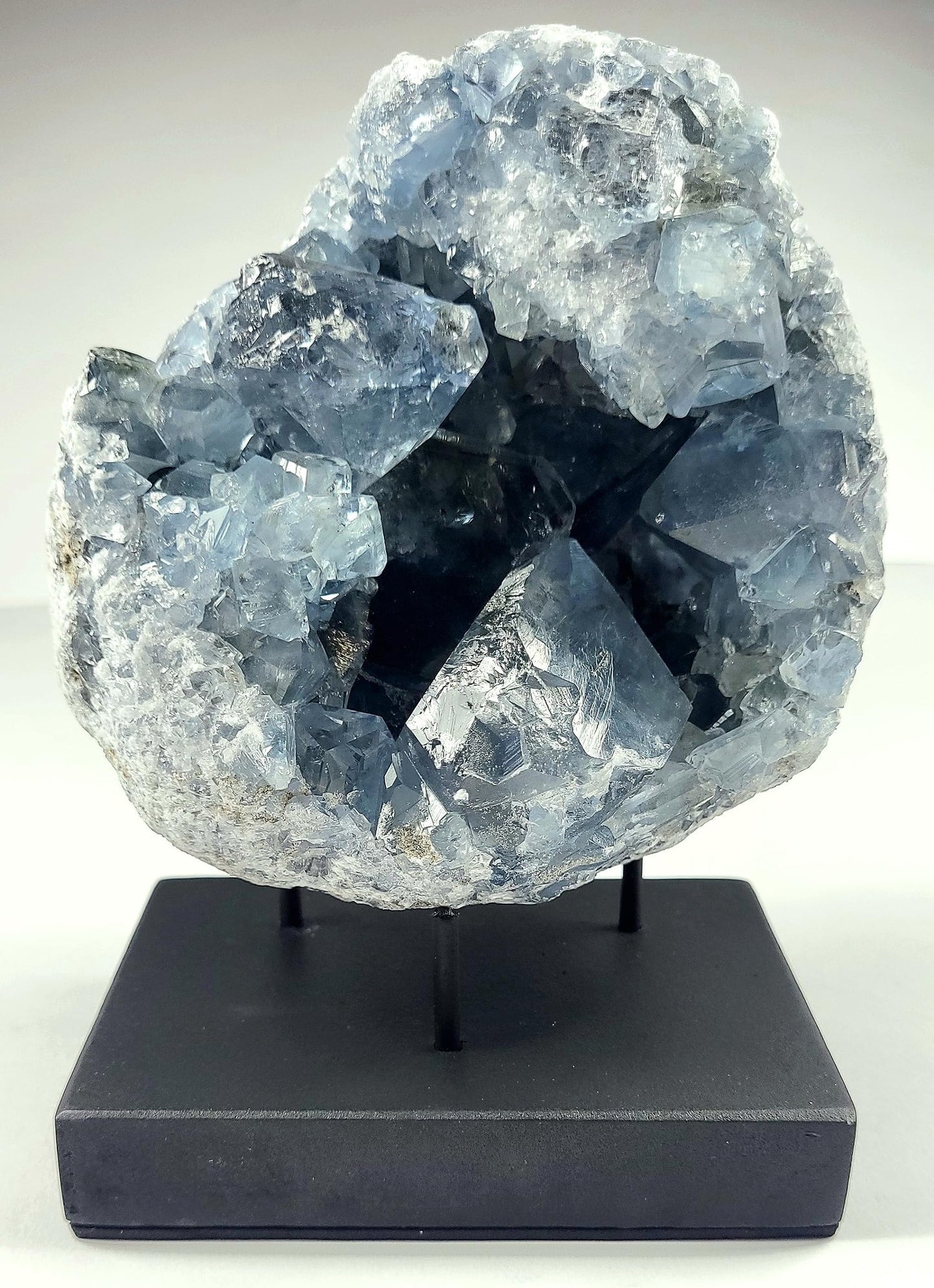 HQRP-Crystal Black Three Prong Wood Display Stand Pedestal for Large Spheres / Eggs / Clusters / Minerals and other Collectible Stone Crystals