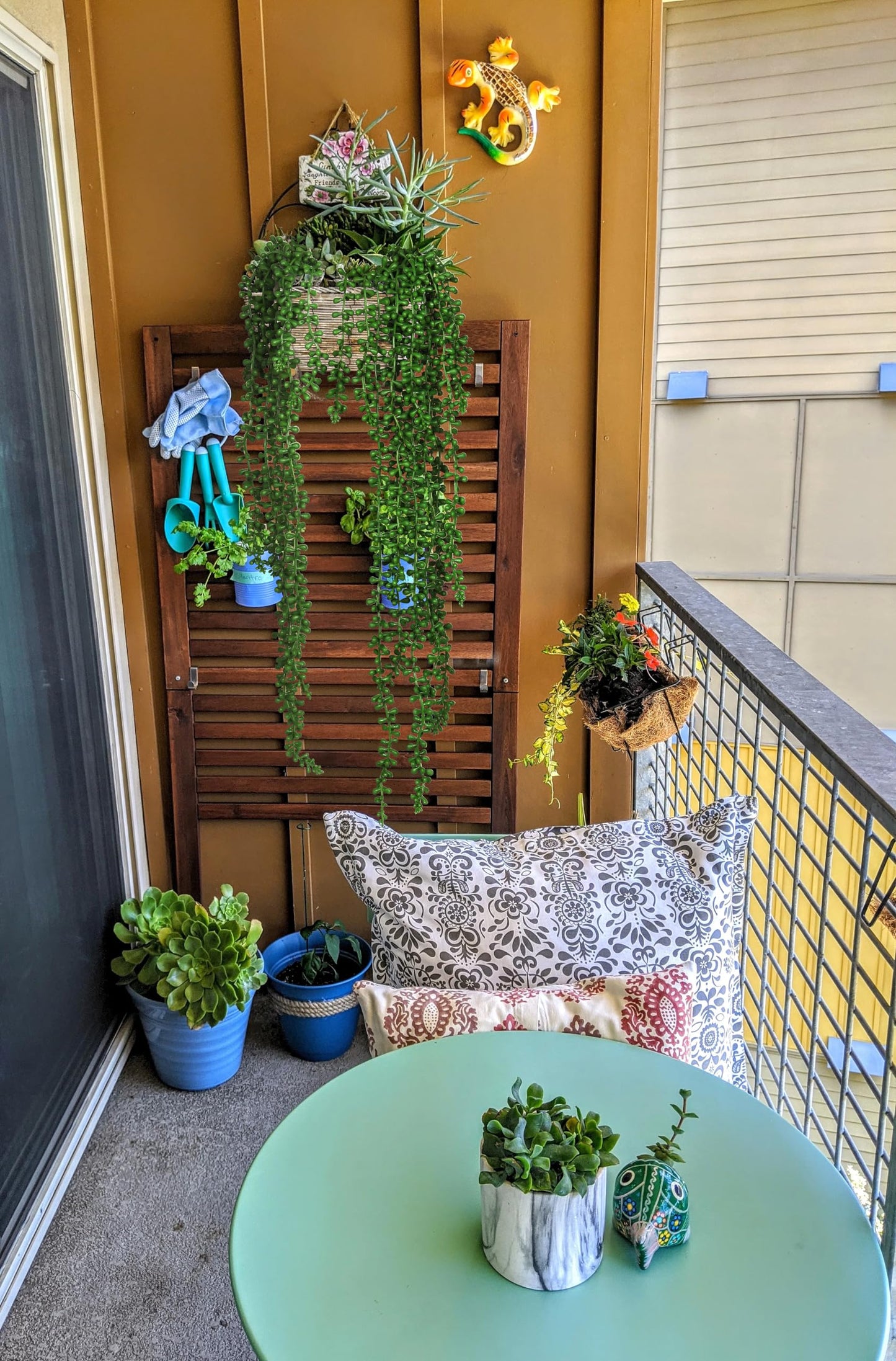 RECUTMS Artificial Succulents Hanging Plants 3pcs Fake Hanging Plants String of Pearls Faux Greenery Wall Plant Spring Summer Indoor Outdoor Home Garden Bookshelf Office Wedding Graduation Party Decor
